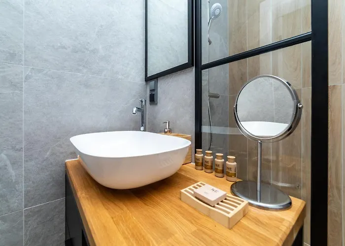 5o5 Deluxe By Oneapartments Апартаменти *